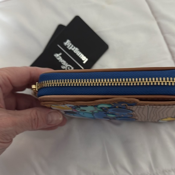 Disney Stitch character wallet - Picture 3 of 11